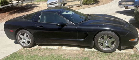 1997 Chevrolet Corvette Coupe Black