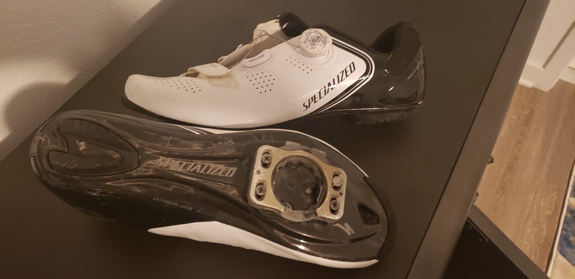 Road bike shoes Specialized