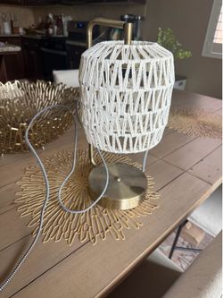 lamp with USB plug in