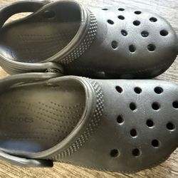 Like New Crocs Sz 11C $20