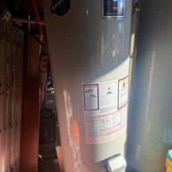 Bradford White Water Heater (40k BTU)