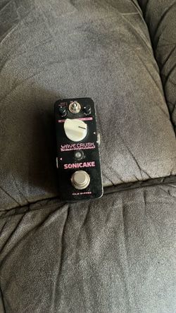 Wavecrush 8-bit guitar pedal