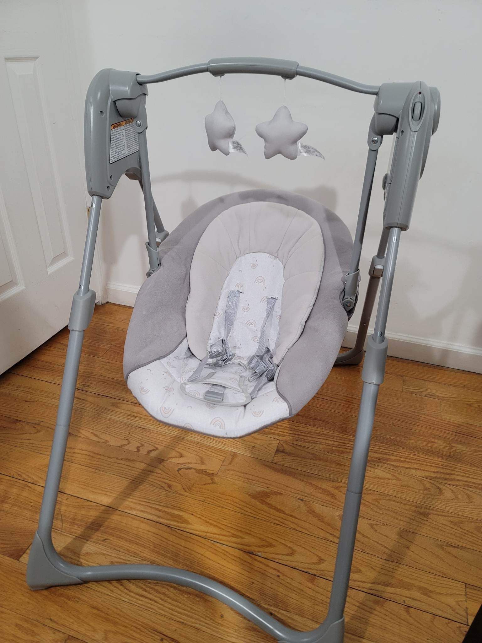Graco Slim Spaces Compact Baby Swing - Humphry