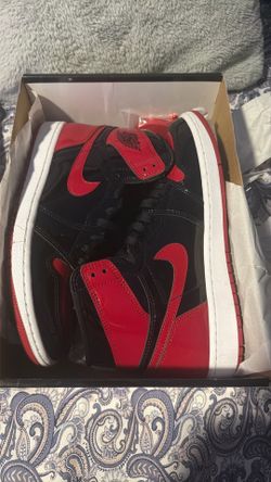 Air Jordan 1s Patent Leather Bred