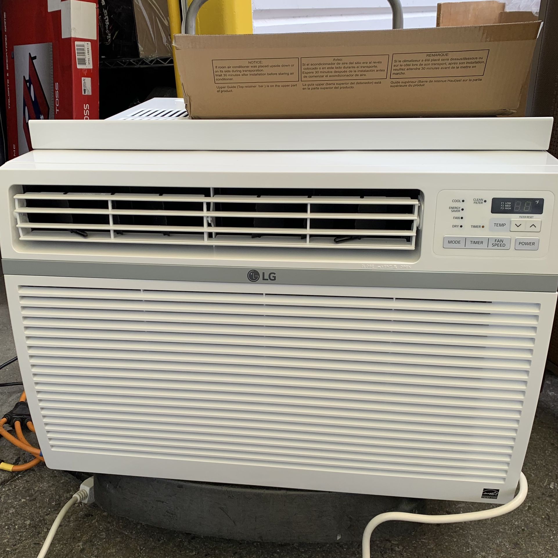 LG 14,000 BTU Window Air Conditioner AC Covers 800 sq ft