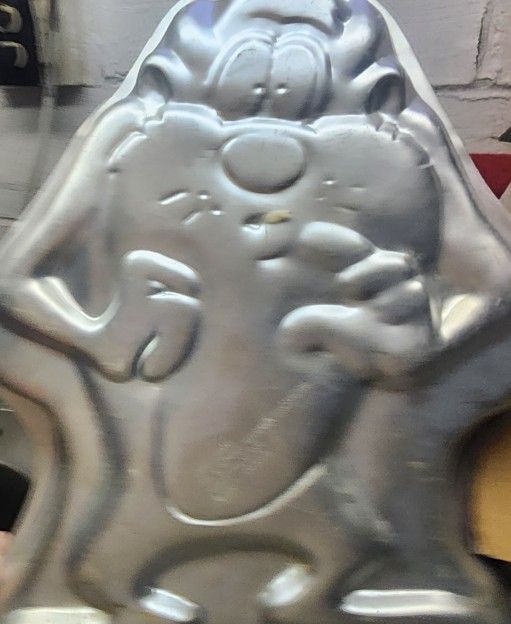 Taz Manion Devil Cake Mold