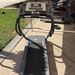 Treadmill with incline 
