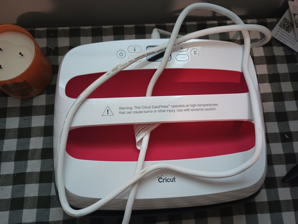 Cricut 12x10 Easy Press 2