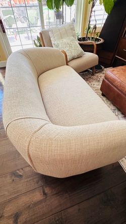 Modern Curved Sofa in Beige Fabric