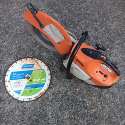 STIHL TS420 Cutquik 14in Concrete Wet Saw with Abrasive & Unused Diamond Blade. For Pick Up Fremont Seattle. No Low Ball Offers Please. No Trades. 