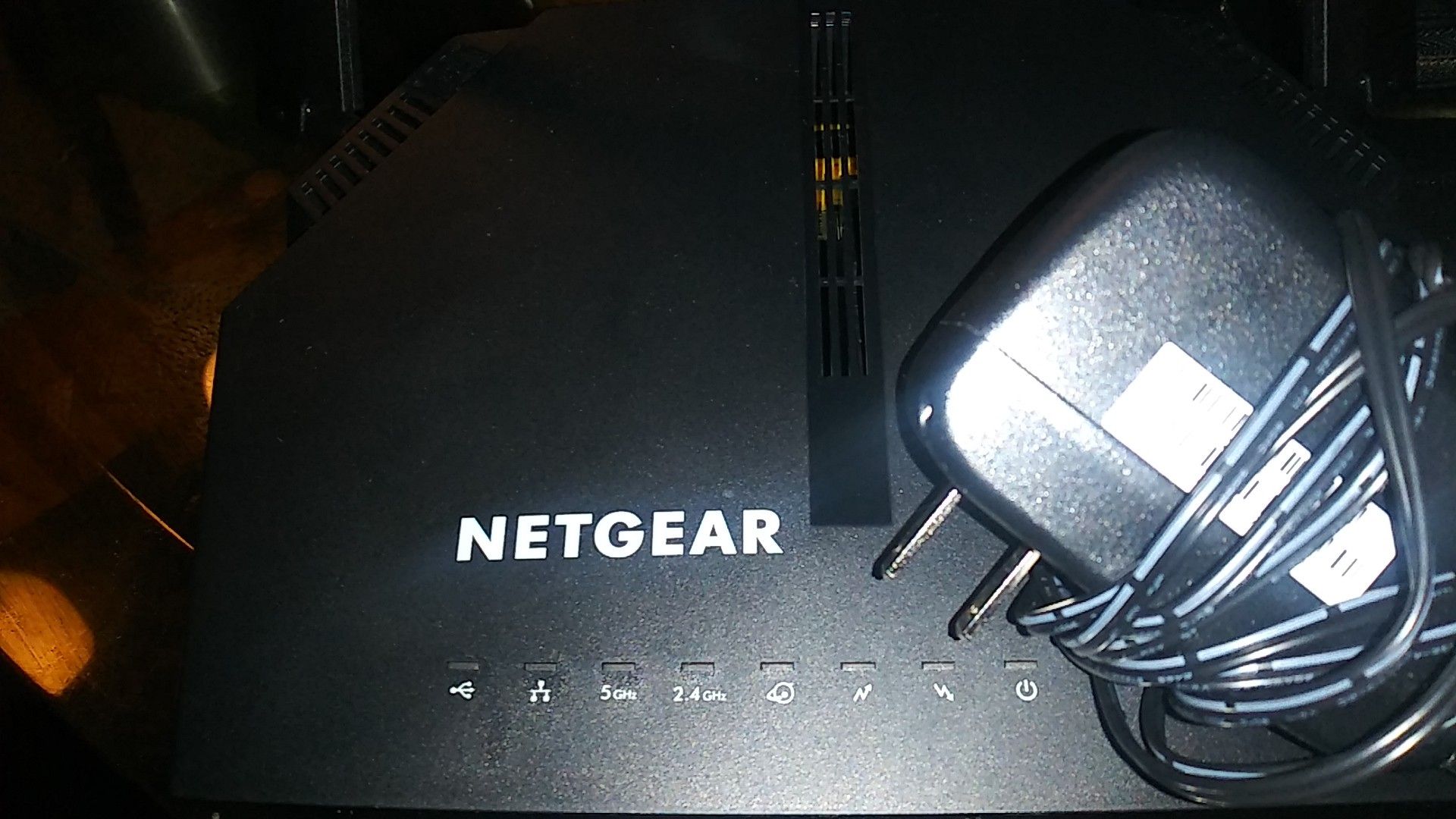 NETGEAR WIFI CABLE ROUiTER 1200