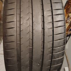 Una Llanta Año 2024 Michelin Pilot Sport 4 S 325/35/ZR/22 114Y 98% De Vida 