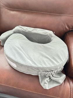 Breastfeeding pillow