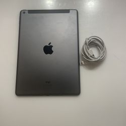 Unlocked iPad  9 64 GB- Wifi + Cellular Space Gray- Plus an Apple Pencil 