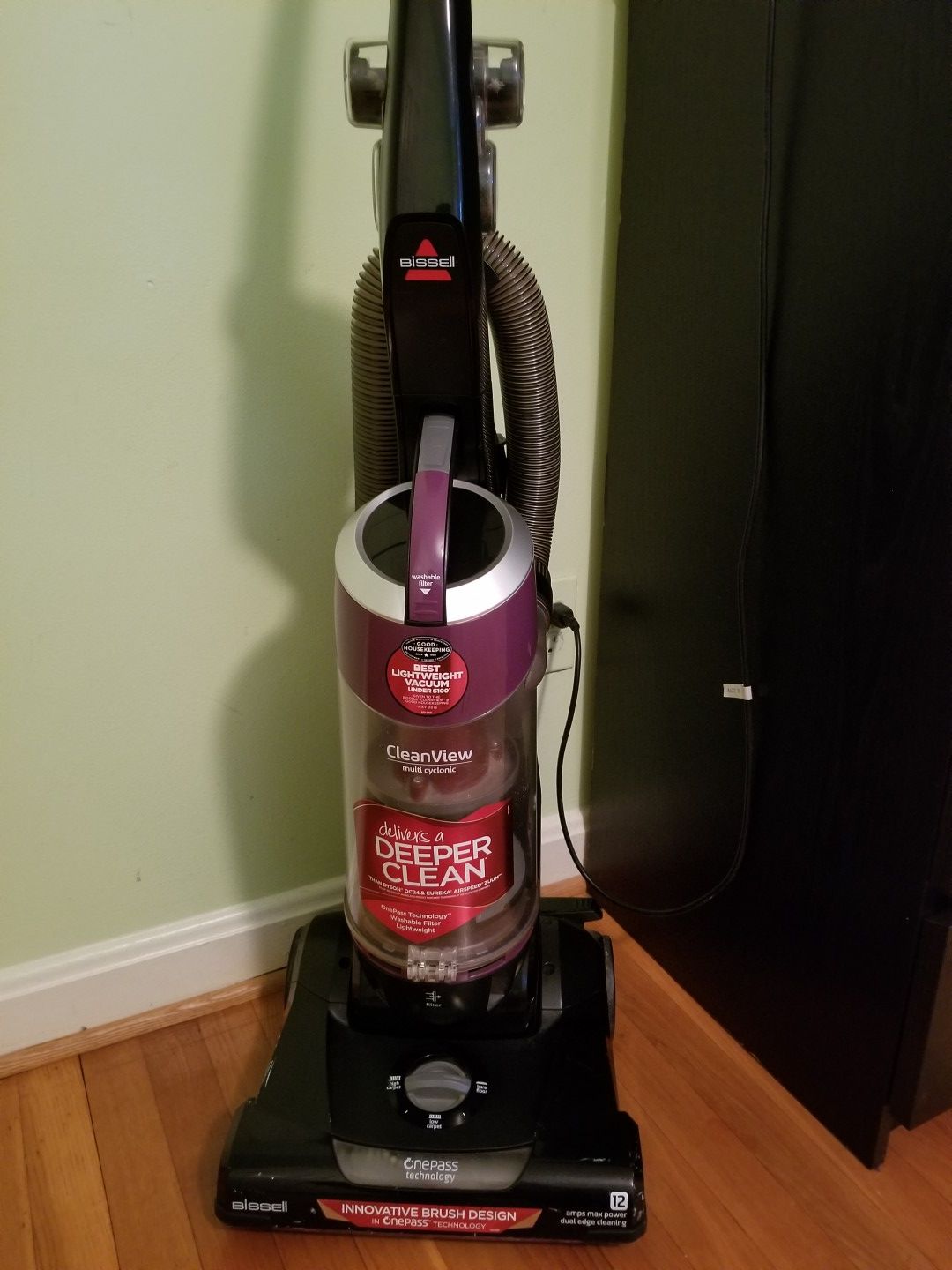 Vacuum cleaner nice and clean good condition