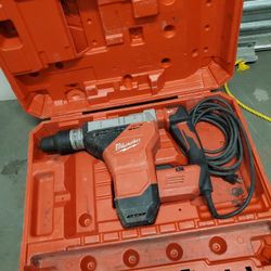 Milwaukee Sds Max Combination Hammer With E-CLUTCH 