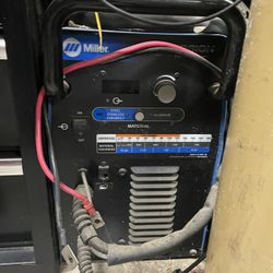 Miller Diversion 180  Welder 