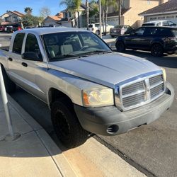 2006 Dodge Dakota