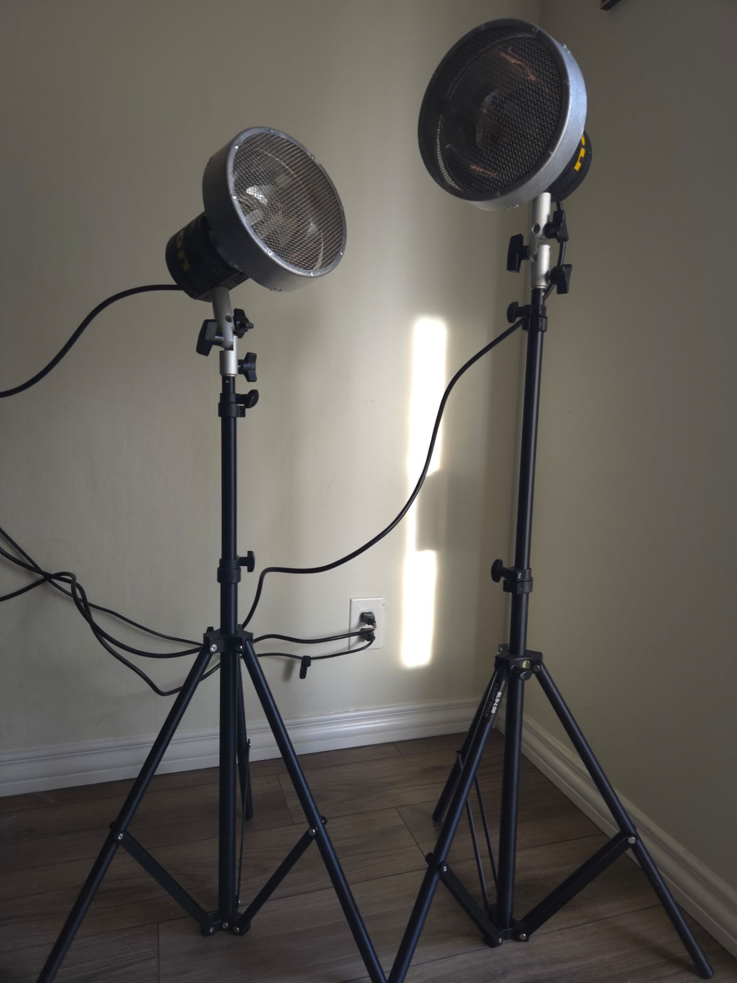 Novatron Professional Studio Lights