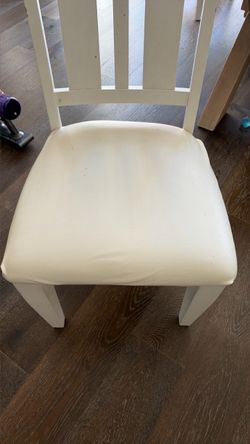 Set of 8 dining table chairs