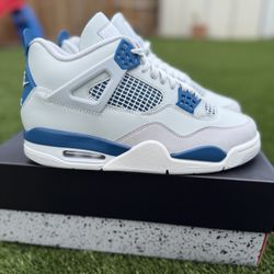 Air Jordan 4 Military Blue 