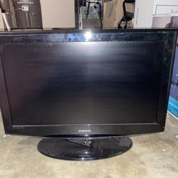 32 Inch Samsung TV