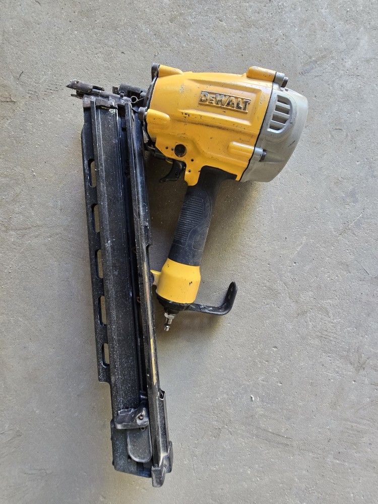 dewalt 21 degree nail gun
