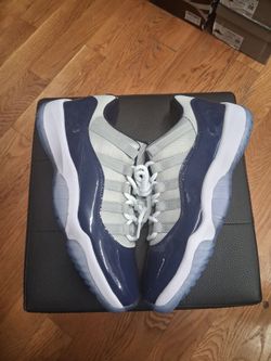 Jordan 11 Retro Low Georgetown.