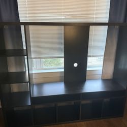 Black wooden Tv/Entertainment Center