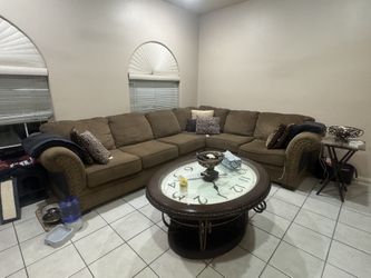 Beautiful Clock, Coffee Table