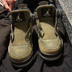 Jordan 4 Retro SE Olive 