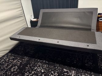 KING SIZE ADJUSTABLE BED FRAME WITH VIBRATION MASSAGE NON SMOKING HOUSE NO STAINS