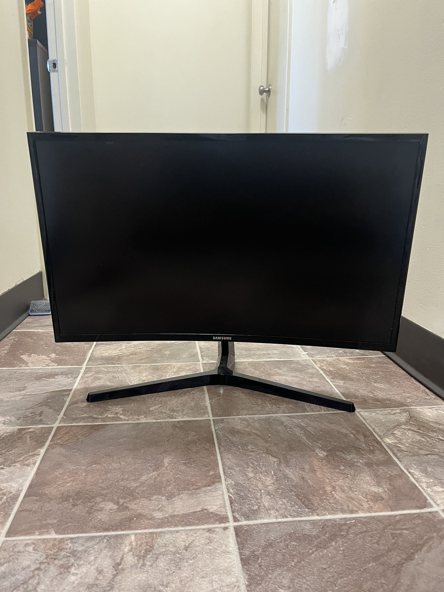 curved 27” Samsung monitor