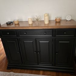 Dining Room With Sideboard