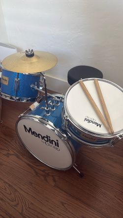 Mendini by Cecilio Drum Set (new)