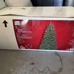 7.5ft Pre-lit Tree 