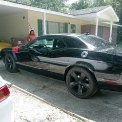 Dodge Challenger Six-speed
