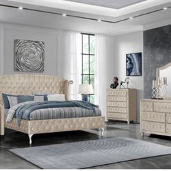 Queen Bedroom Sets 4 PCS In Special Offer At 45701 Highway 27 N Davenport Fl 33897 