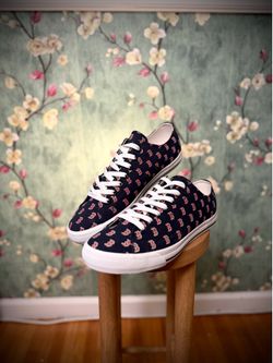Boston Sneakers - Row One Men size 9.5