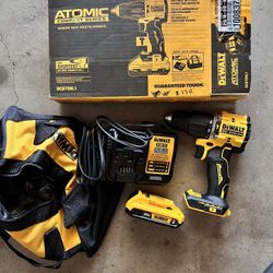 Dewalt 20v Atomic Compact 1/2 Hammer Drill Kit
