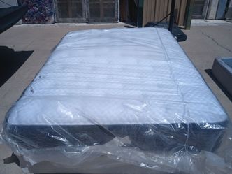 New Ashley queen size mattress and box spring