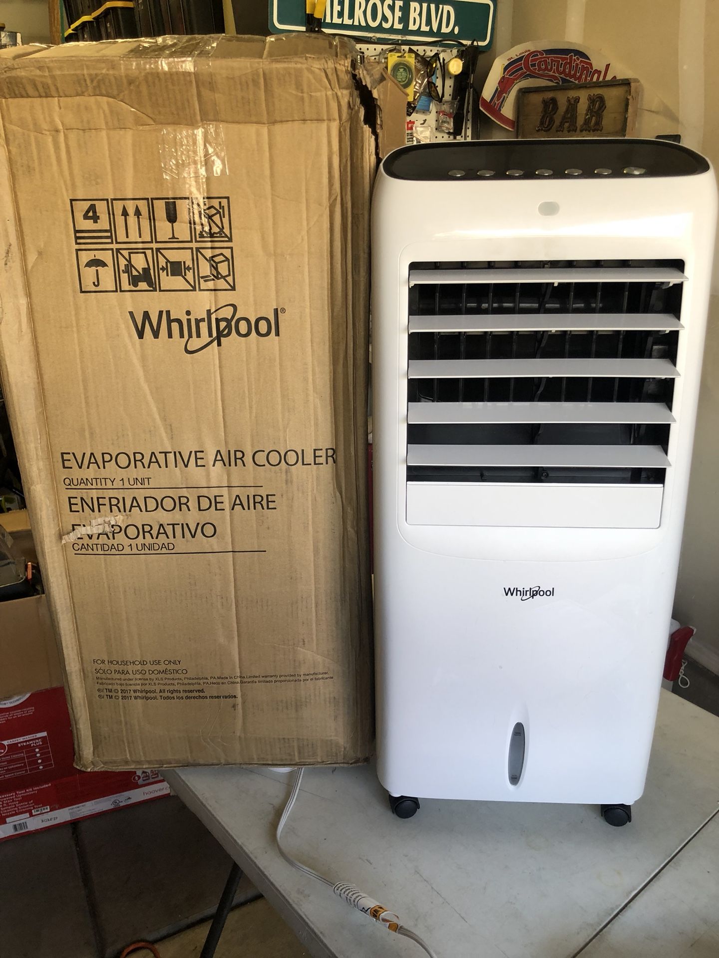 Whirlpool evaporative air cooler model WPEC12GW