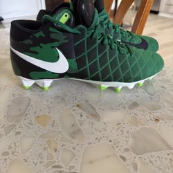 Nike Field Pro TD