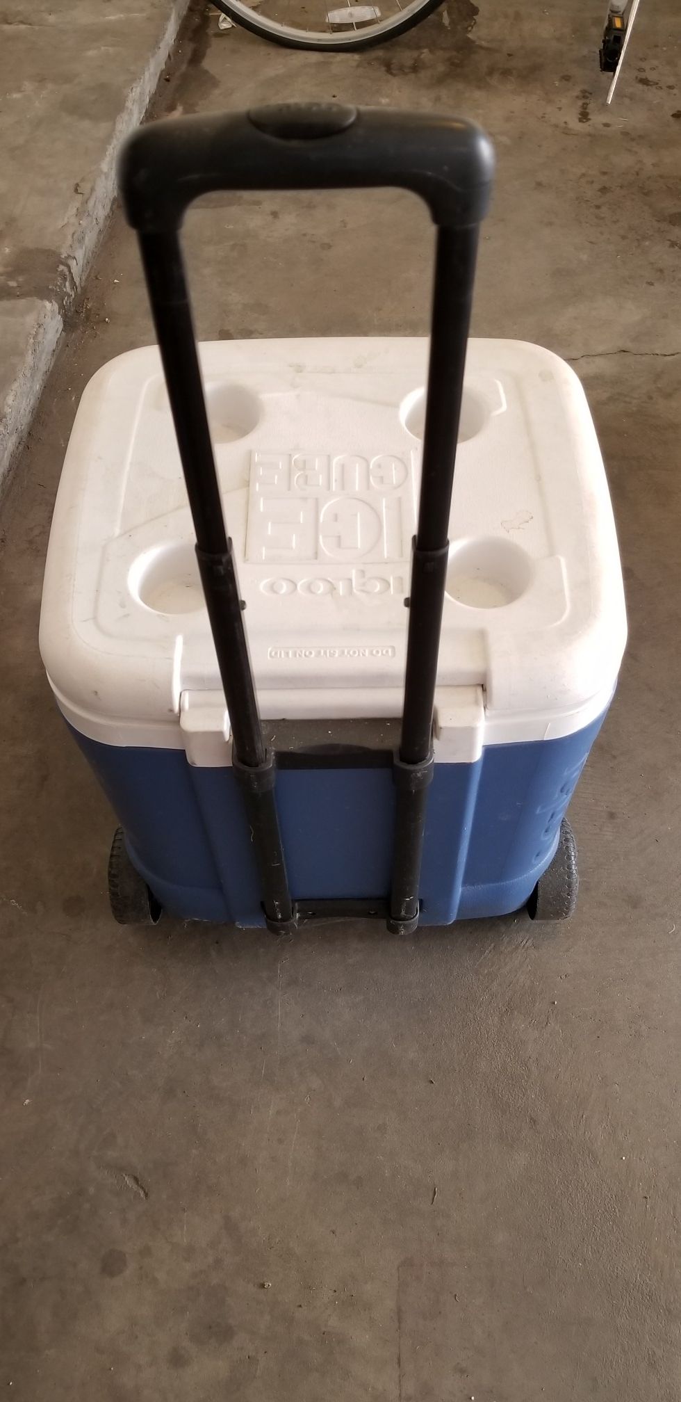 Wheeled Igloo Cooler