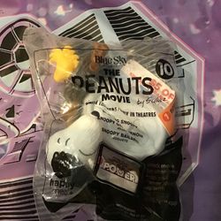 The Peanuts Movie Snoopy Mcdonalds Happy Meal Toy #10-NEW