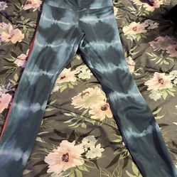 Leggings, Nike dry fit, and puma Vogue