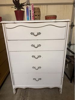 Vintage Dixie Solid Wood Dresser – 4 Drawer