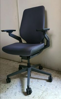Steelcase Gesture Office Desk Gaming Chairs