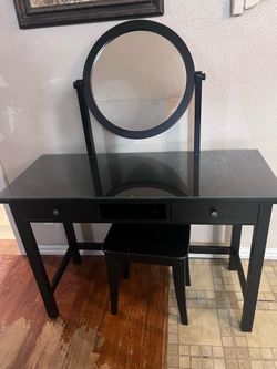 Black Vanity w/mirror