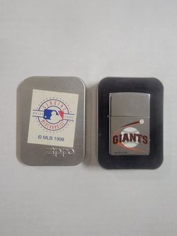 VINTAGE 1998 CLASSIC NEW YORK GIANTS MLB ZIPPO CHROME LIGHTER (NEVER FIRED)
